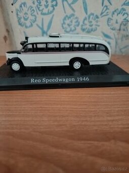 Model autobusu Reo speedwagon 1946