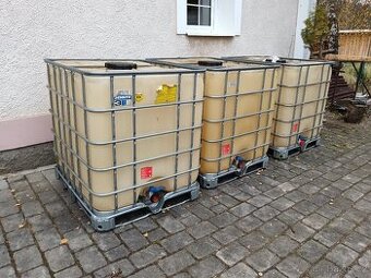 IBC nádrž o objemu 1.000 litrů