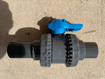 Bazénový PVC kulový ventil 50 mm