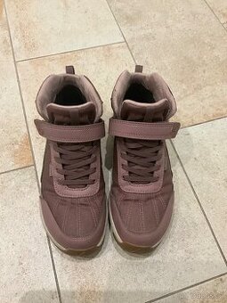 Kotníkové boty - voděodolné - vel. 35