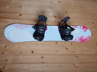 Snowboard STUF junior nový