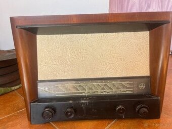 Tesla Harmonia – lampové rádio (Made in Czechoslovakia)