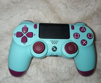 PS4 ovladače V2 originál.. cena 1100kč.kus. - 1