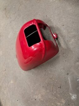 Krytka zadního světla lakovaná