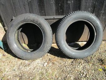 Pneu zimní 175/65 R14.