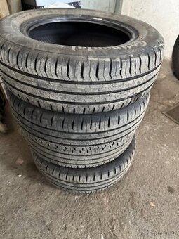 Cena za sadu 175/65 r14 continental