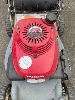 zahradní sekačka HONDA