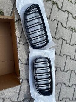 BMW E92 ledvinky matně černé