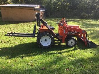 Malotraktor Kubota Bulltra 15 s příslušenstvím