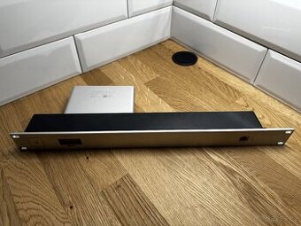Ubiquiti UniFi Cloud Key G2 + Racková sada CKG2-RM - 1