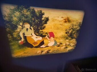 Retro diaprojektor funkční - 1