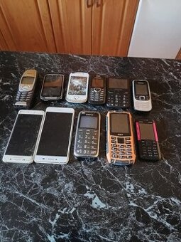 Prodám staré mobilní telefony