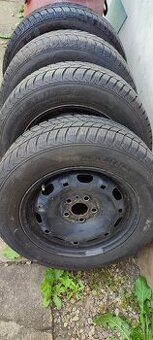 Pneu zimní s ráfky 185/65 R14