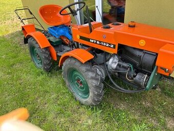MT-8  132.2 Dvouválec Slávia motor
