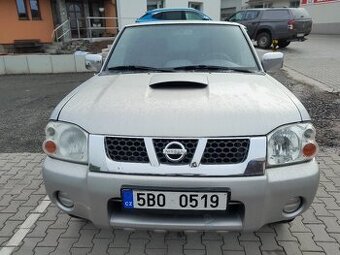 Nissan Double cab 2,5 98kW r.v. 2002