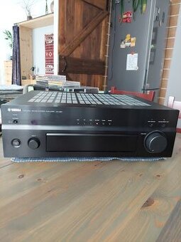 YAMAHA AX 397 ZESILOVAČ