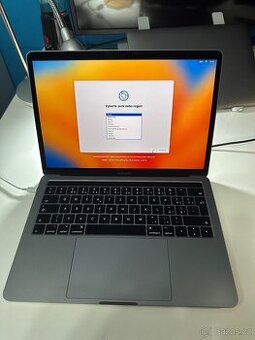 MacBook Pro (13palcový, 2017, čtyři porty Thunderbolt 3)