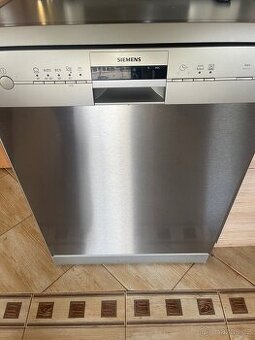 Myčka Siemens SN25M883EU