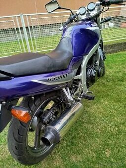 Suzuki GS500E - 1