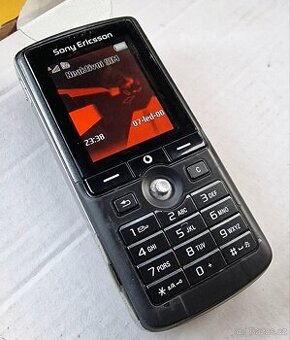 Sony Ericsson k750i + 1GB paměť. karta