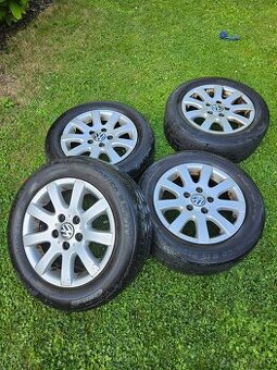 4 litinové disky 205/60 r15 VW