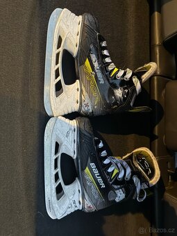 Bauer Vapor X4