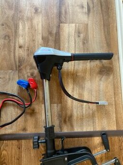 Lodní motor Rhino 12v