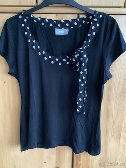 Wallis- černá halenka s vázačkou