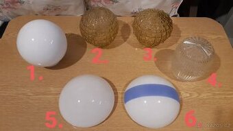 Skleněné stínidla světel 