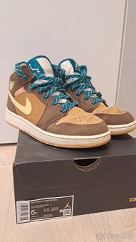 AIR JORDAN 1 MID SE(GS) vel. 37.5