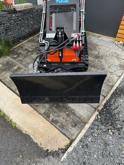 Sněhová radlice pro mininakladač