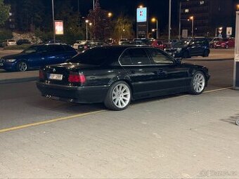 BMW E38 735i