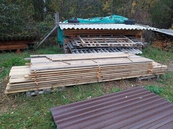 Smrková a prkna z borovice