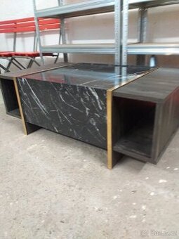 Konferenční stolek