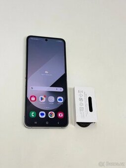 Samsung Galaxy Flip 6