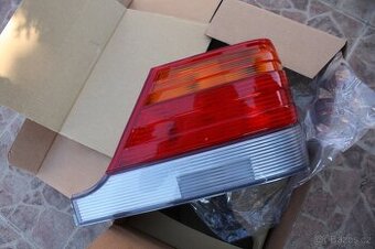 Mercedes-Benz Třídy S, W140, Mamut - pravé zadní světlo