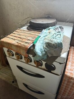 elektrický sporák retro