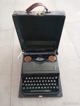 Psací stroj Adler přenosný