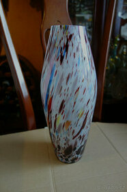 Krásná,stará větší váza z brokového skla