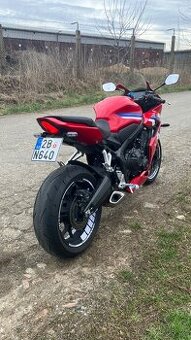Honda cbr650r