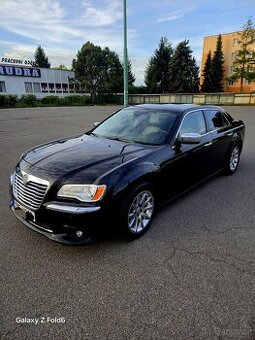 Lancia Thema na splatky bez akont.