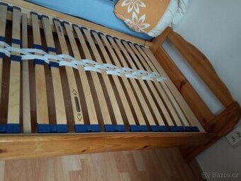 Postel s roštem