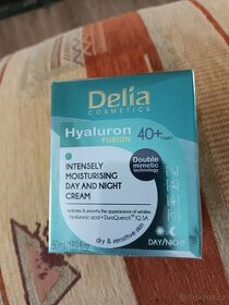 Krém s hyaluronem Delia 40+ - 1