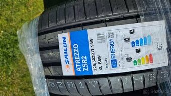 Letní pneu 225/50/17 nové