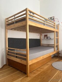 Palanda IKEA Fjelldal + 2x matrace Sultan Hogbo