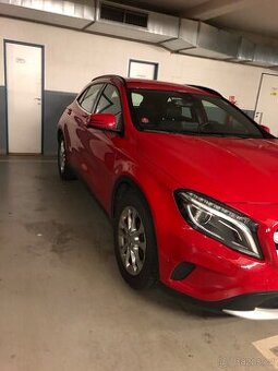 Mercedes-Benz GLA 200d 4MATIC (2017) – spolehlivý parťák
