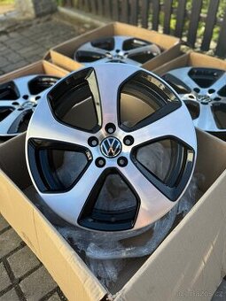 ORIGINÁL Alu Volkswagen AUSTIN R18, 5x112- ZÁNOVNÍ