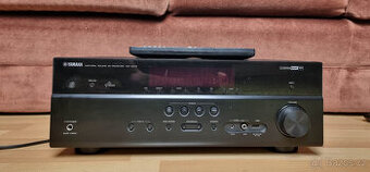 Yamaha RX-V473 / AirPlay Spotify internet radio USB