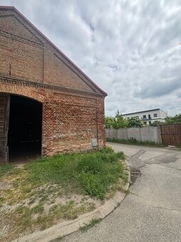 Hrušovany nad Jevišovkou - STODOLA Zahradní