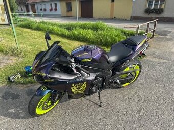 Yamaha YZF R1